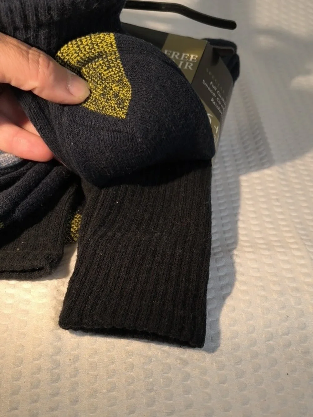 Gold Toe Crew Socks in Light Gray and Navy Blue –5 Pairs
